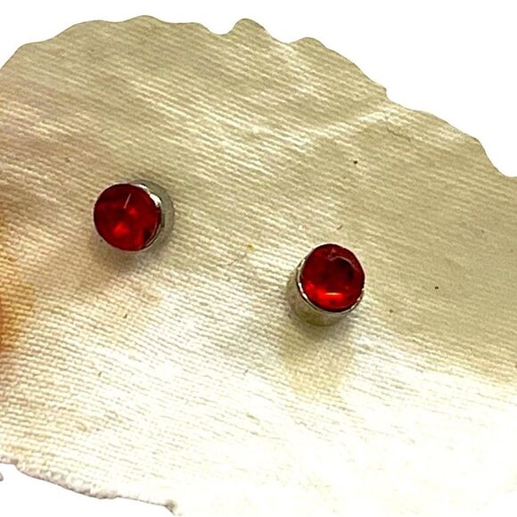 🌴 Y2K Stud Earring Bundle – 8 Pairs Mixed Vintage Cute Retro Piercing Lot - Picture 6 of 12